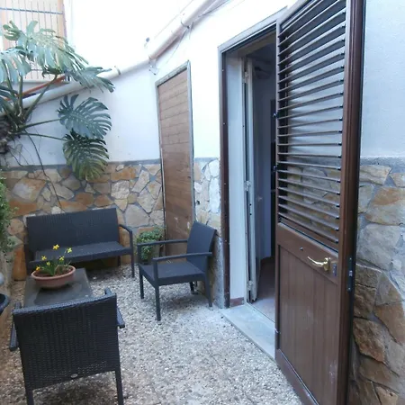 فندق مبيت وإفطار Busalacchi